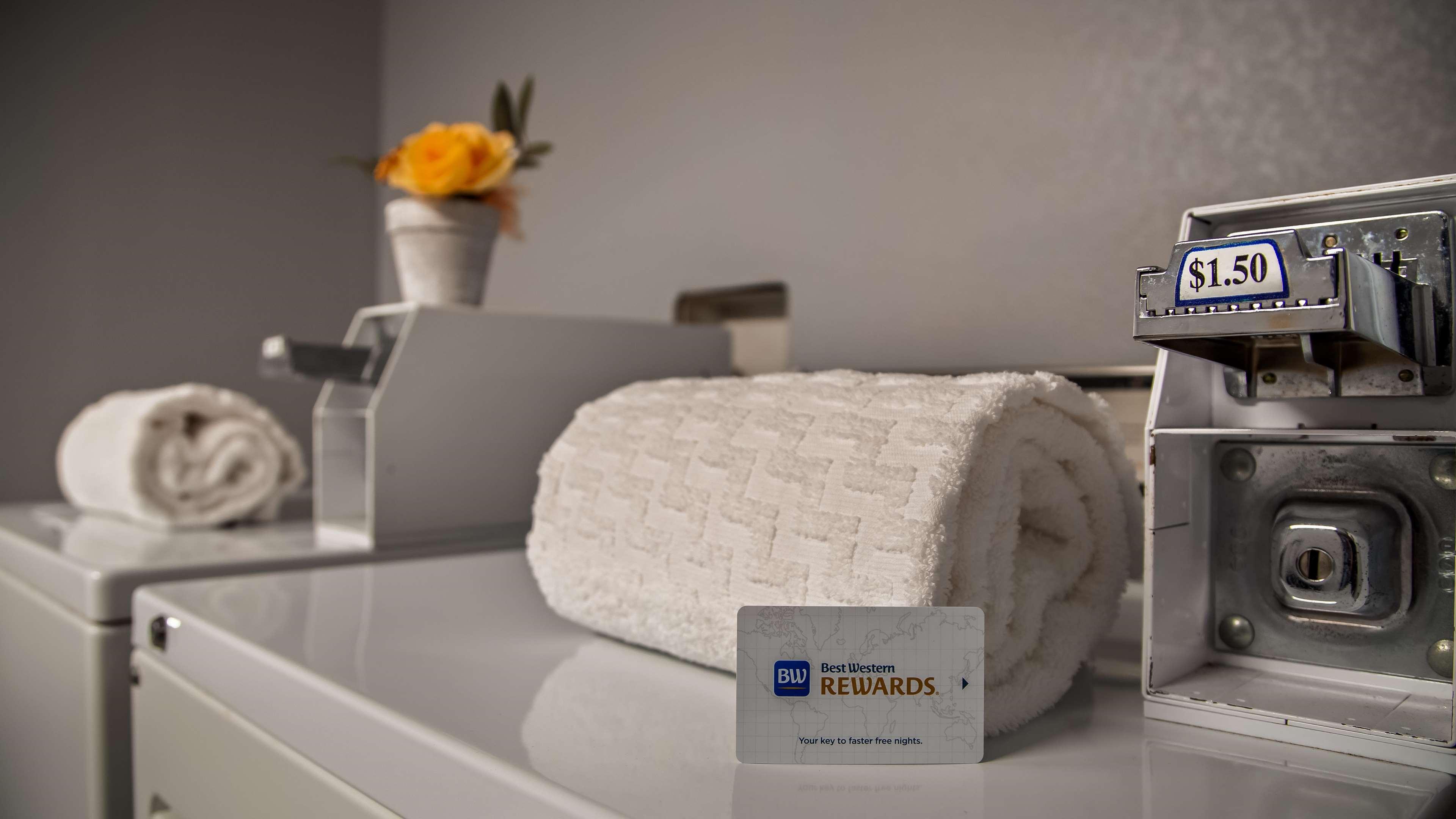 Best Western Plus New Caney Inn & Suites Exterior foto