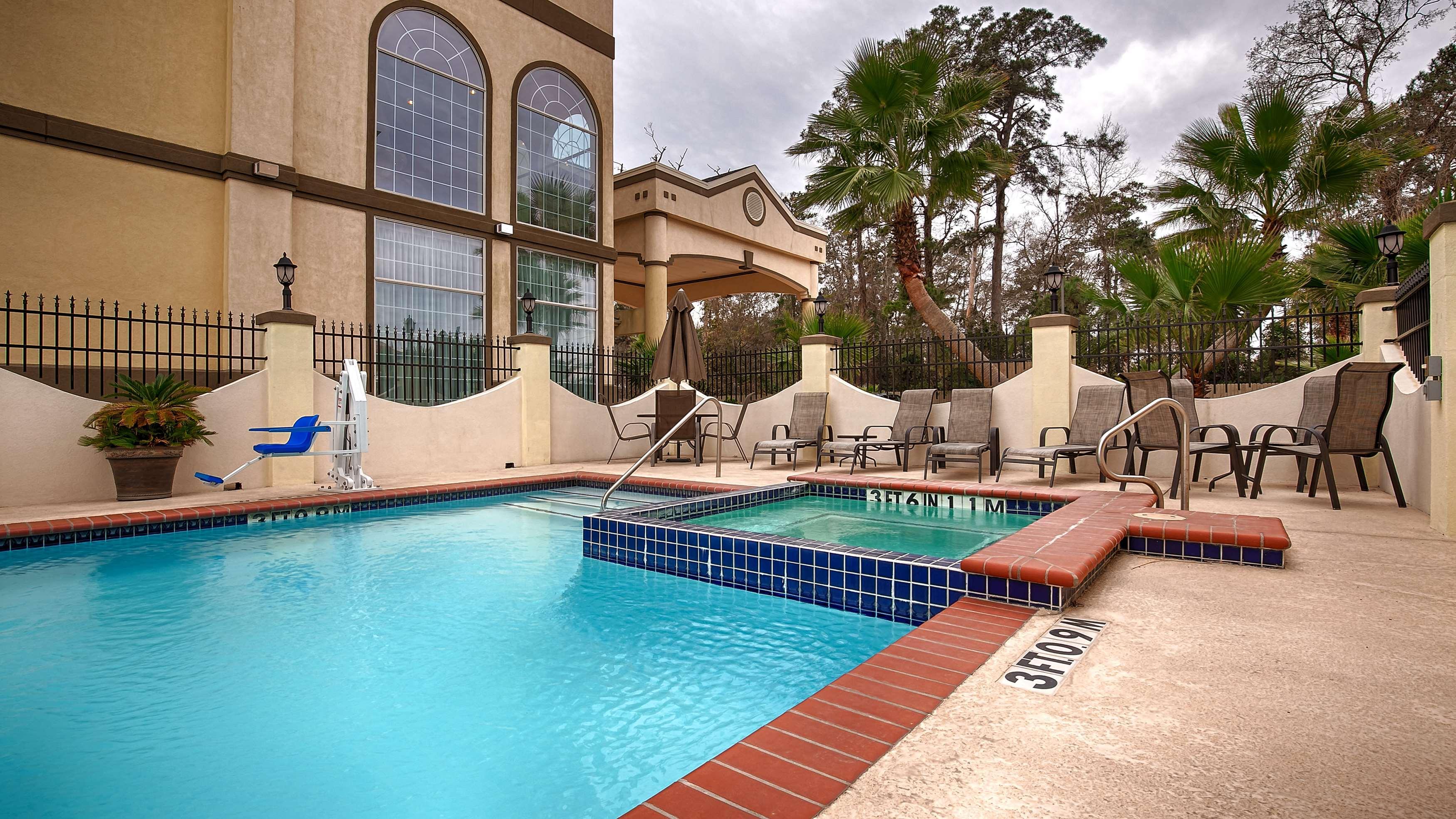 Best Western Plus New Caney Inn & Suites Exterior foto