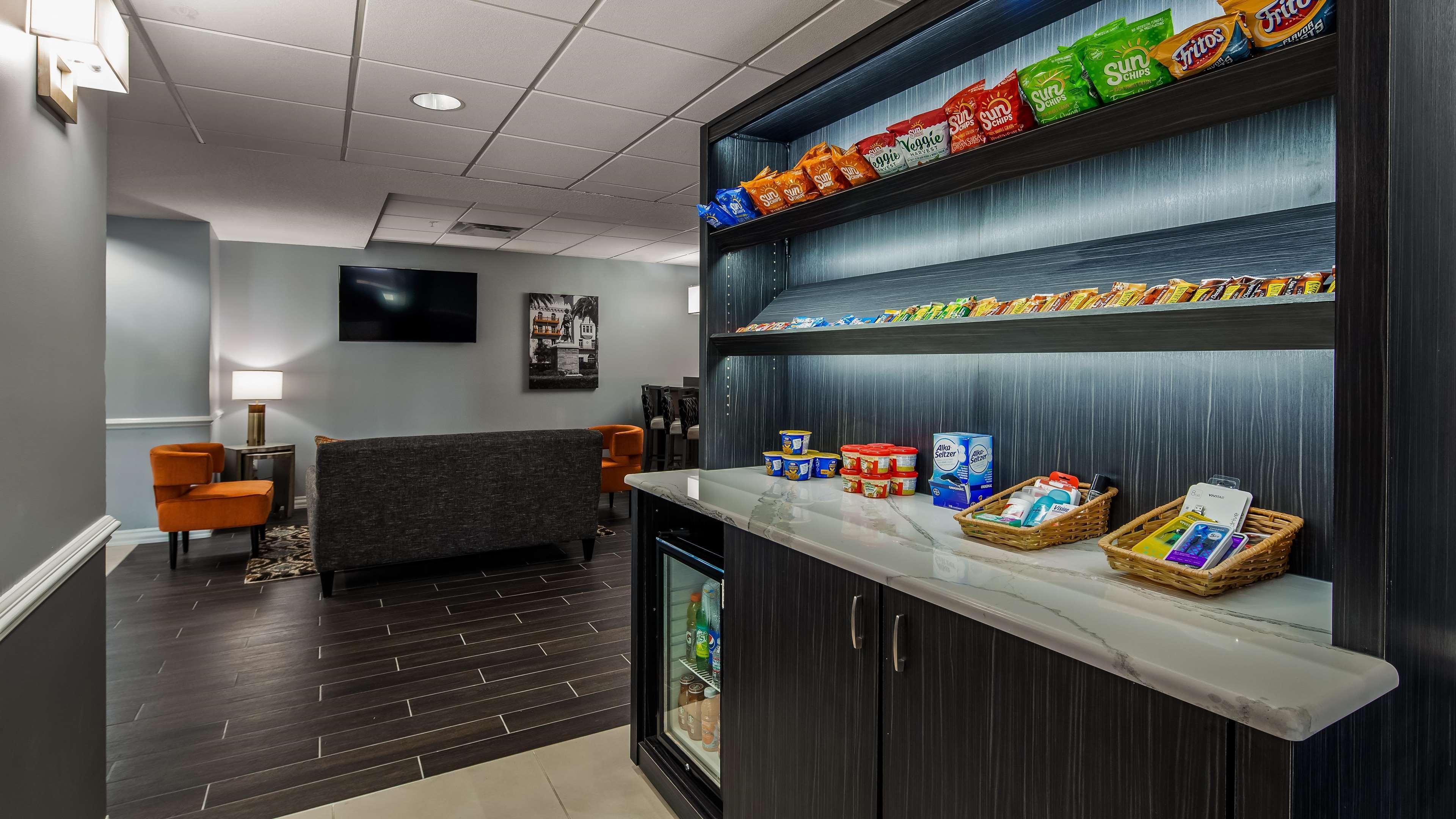 Best Western Plus New Caney Inn & Suites Exterior foto